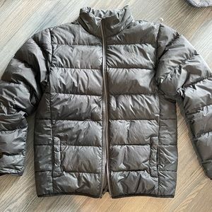 Black North Face light weight ski jacket